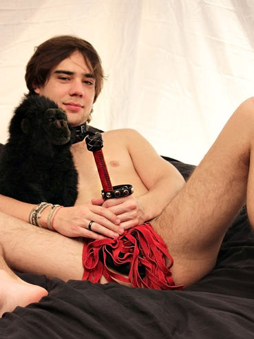 Gorgeous Zack Randall Gets Kinky Playing Alone With His Hard Meaty Sausage!